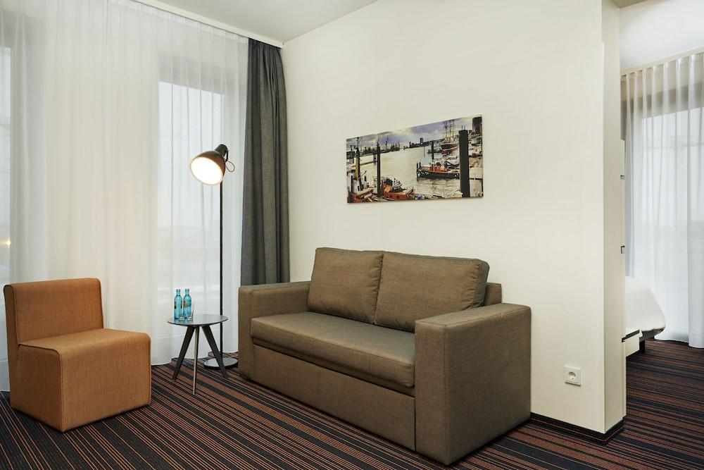 Hyperion Hotel Hamburg Exterior photo A room at the hotel