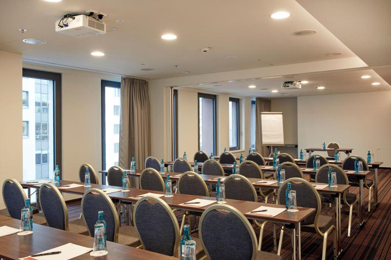 Hyperion Hotel Hamburg Exterior photo The meeting room at the hotel