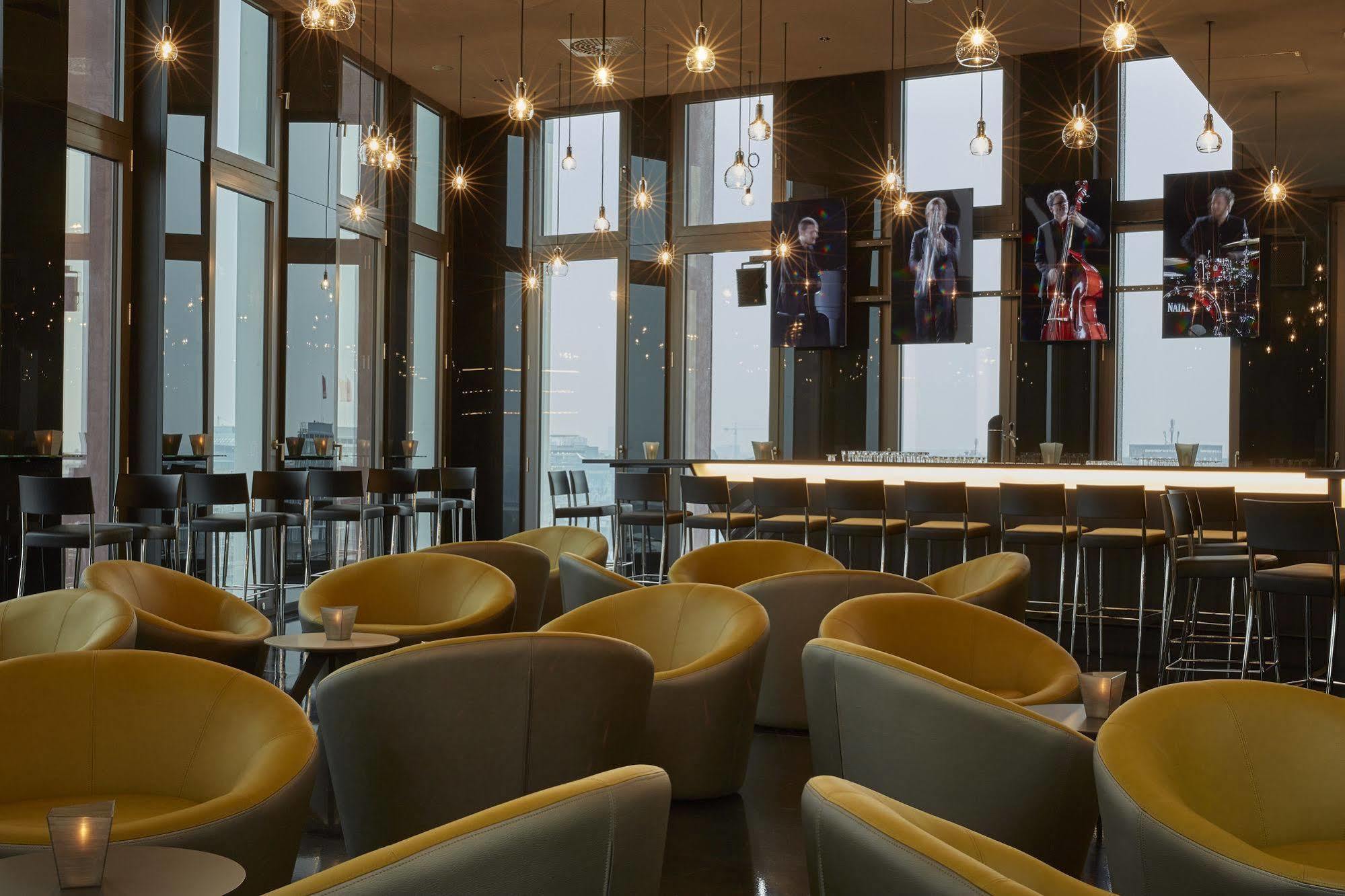 Hyperion Hotel Hamburg Exterior photo The Sky Bar
