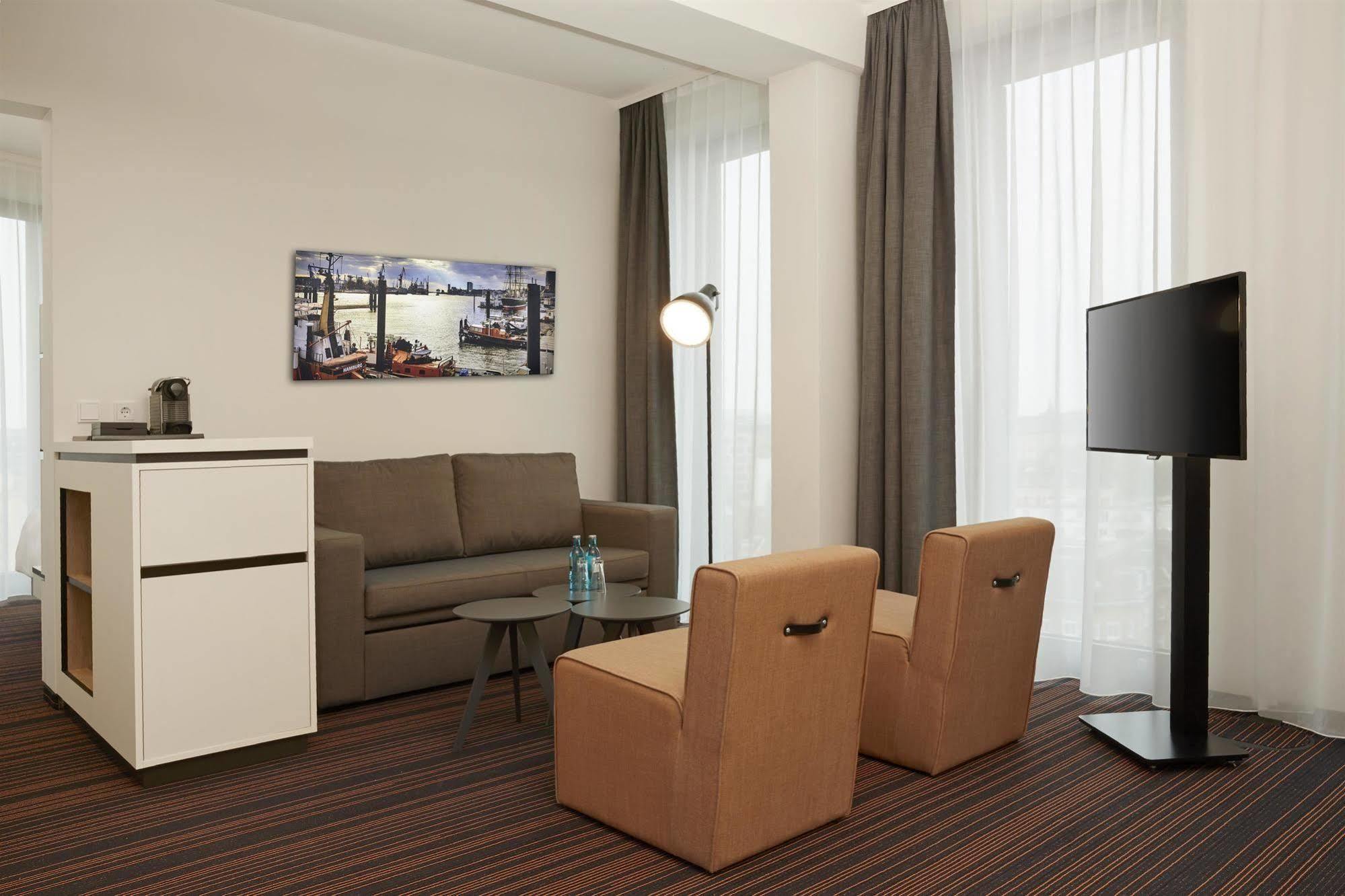 Hyperion Hotel Hamburg Exterior photo A room at the hotel